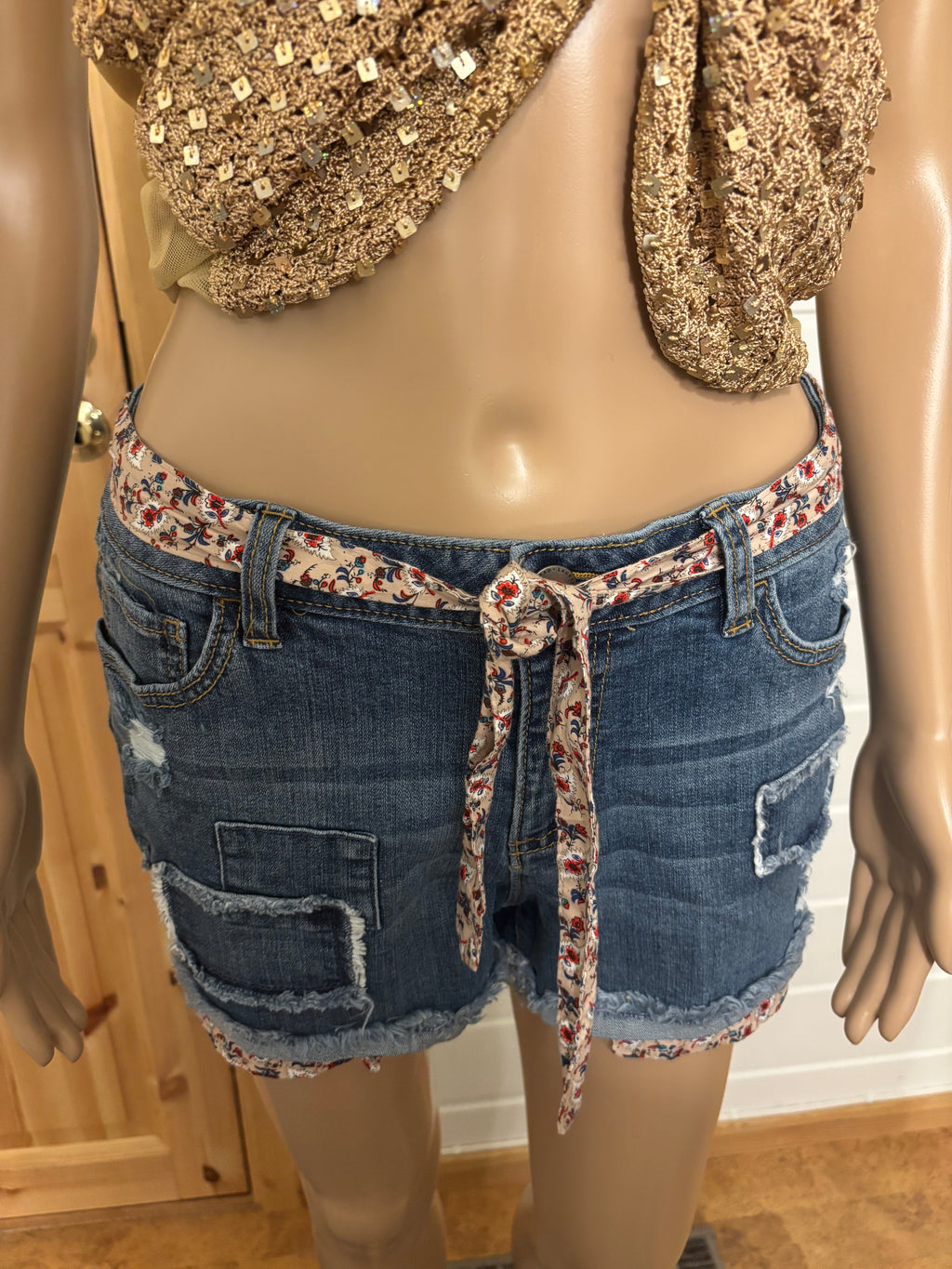Lyseblå Denim Shorts Mørke Lommer