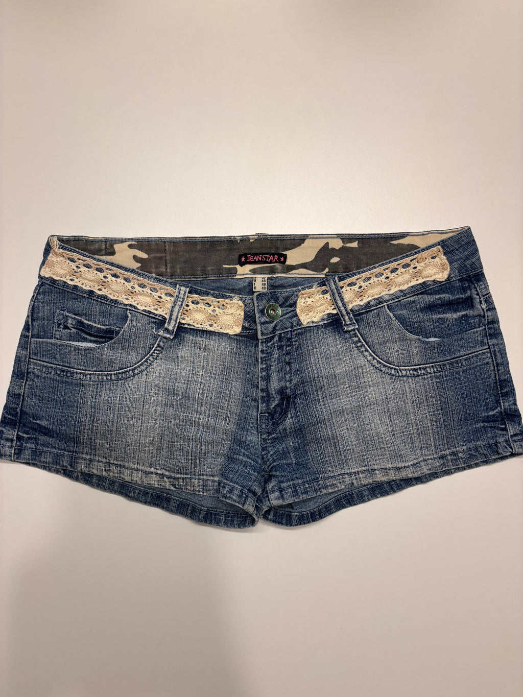 Y2K Denim Shorts Broderte Lommer