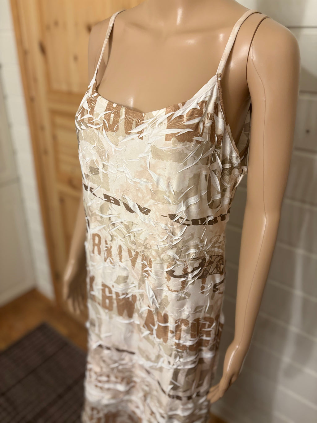 Beige Mønstret Midi Kjole