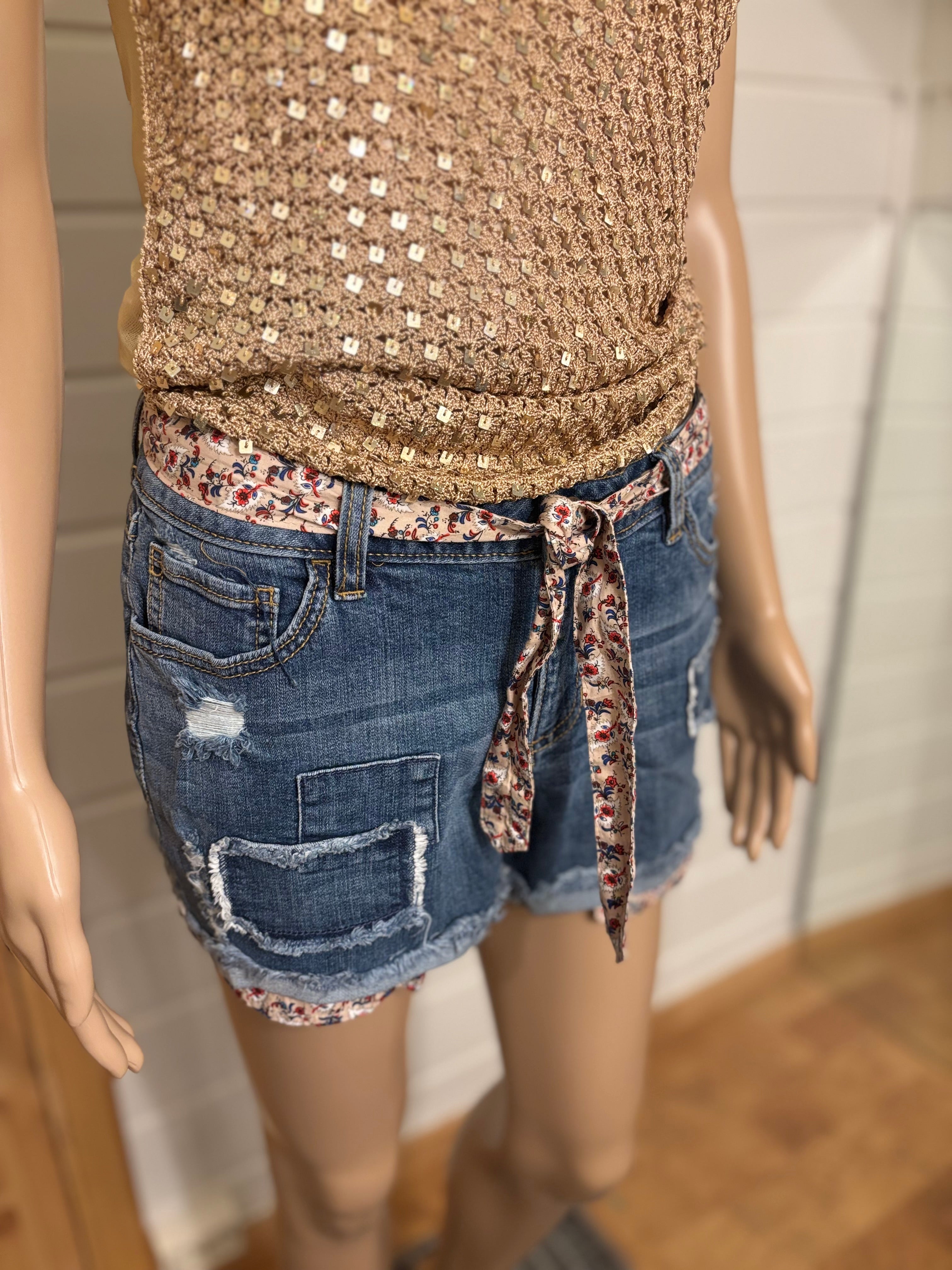 Lyseblå Denim Shorts Mørke Lommer