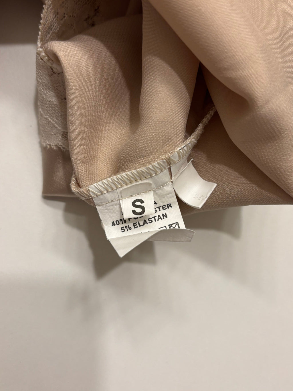 Beige Silke Topp Blonder