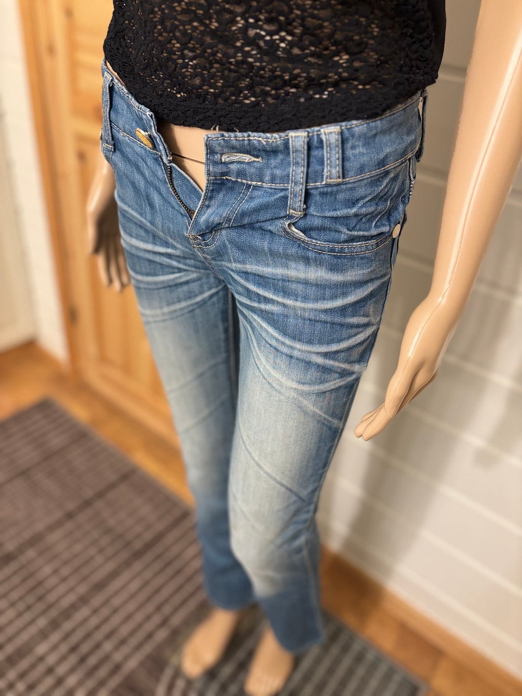 Vintage Jeans Hvit Broderte Lommer
