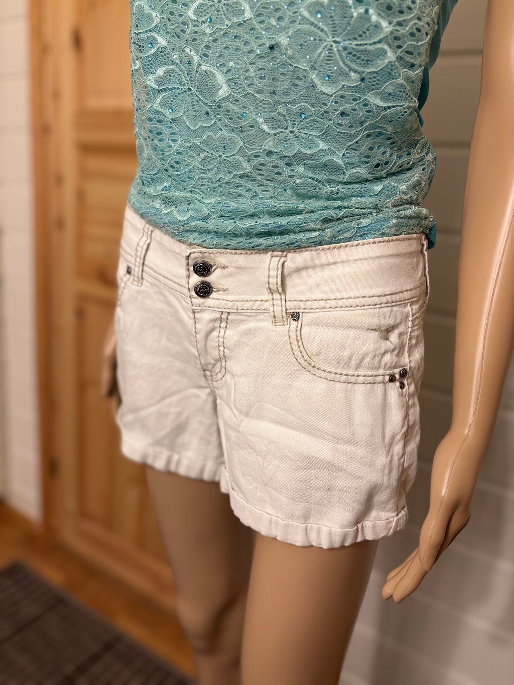 Hvit Shorts Broderte Lommer