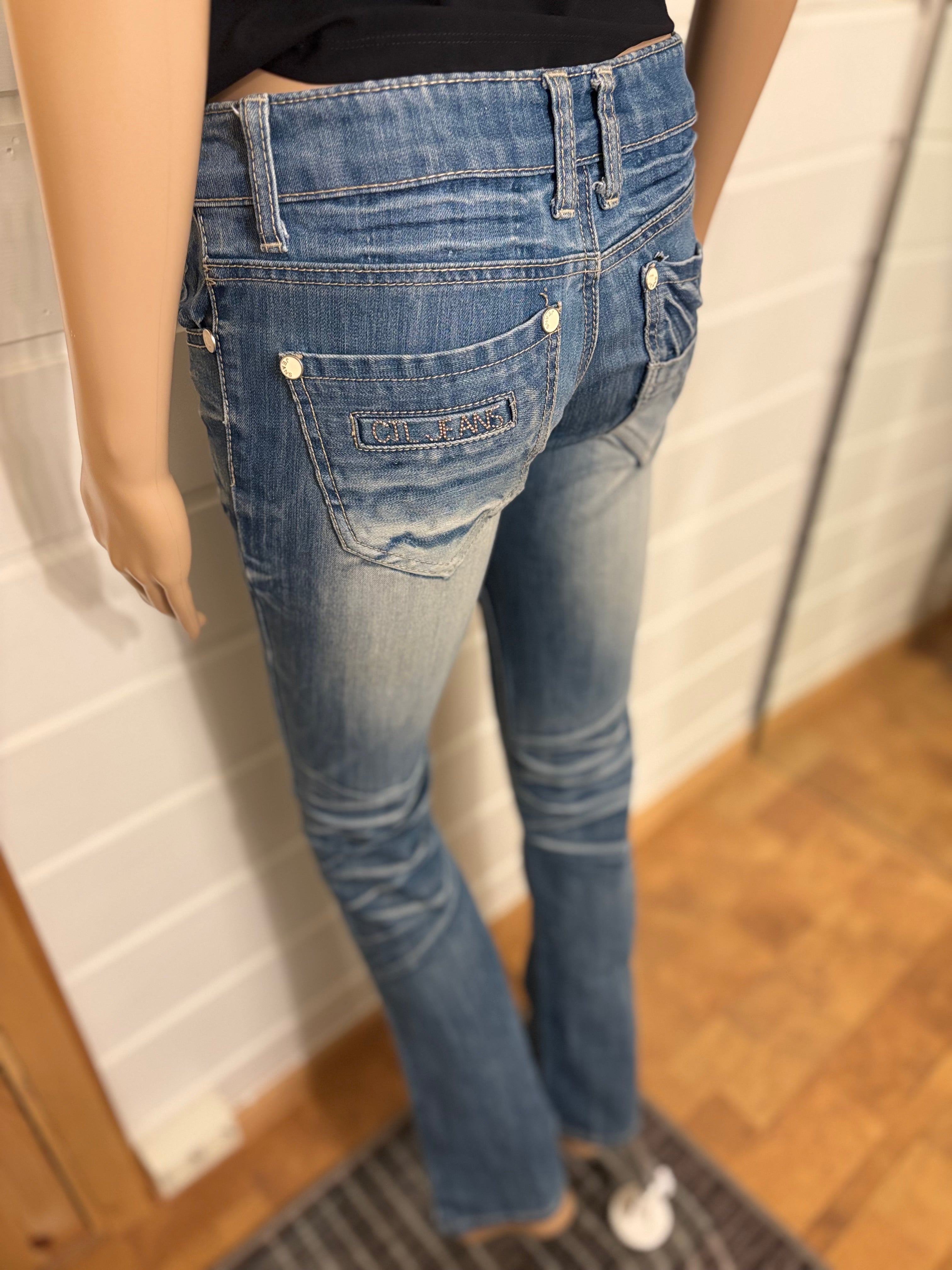 Vintage Jeans Hvit Broderte Lommer