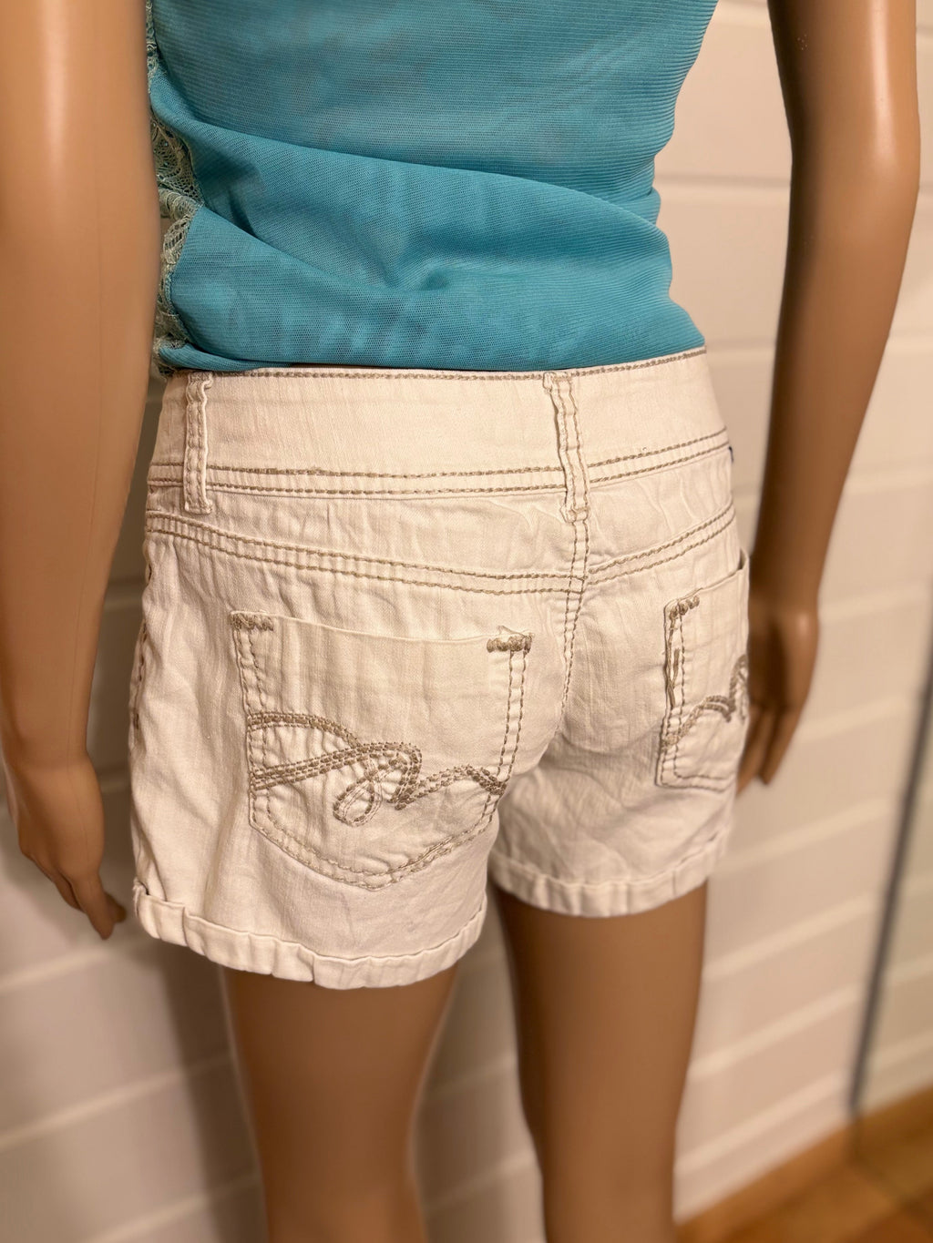 Hvit Shorts Broderte Lommer