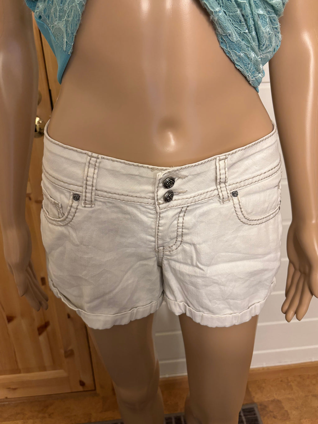 Hvit Shorts Broderte Lommer