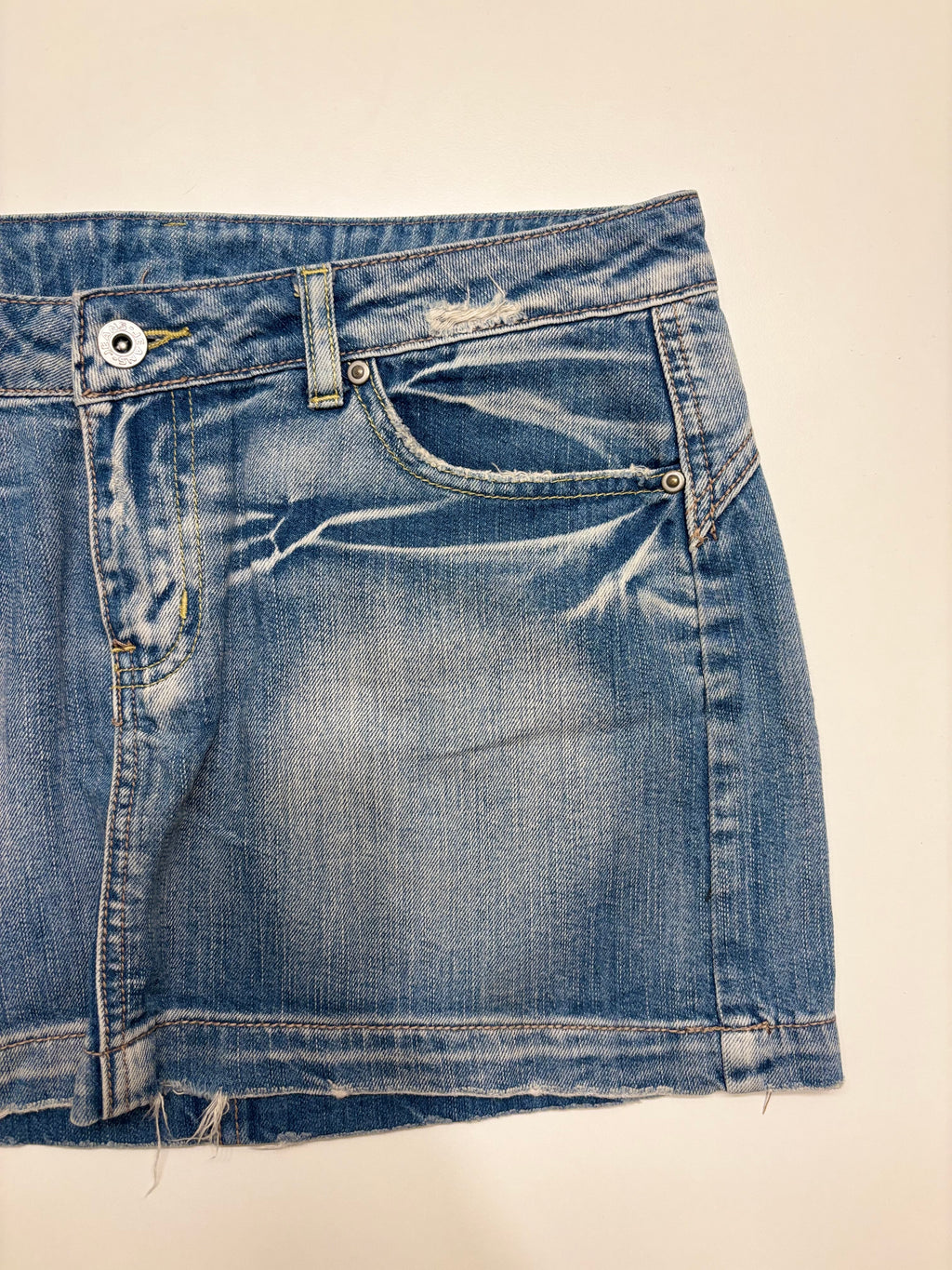 Denim Mini Skjørt Broderte Lommer