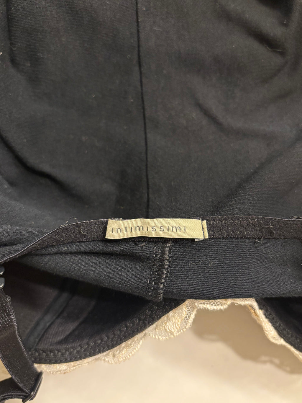 Intimissimi Svart Velvet Topp