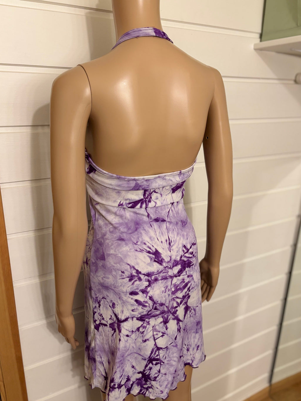 Lilla Hvit Tie Dye Halterneck Mini Kjole