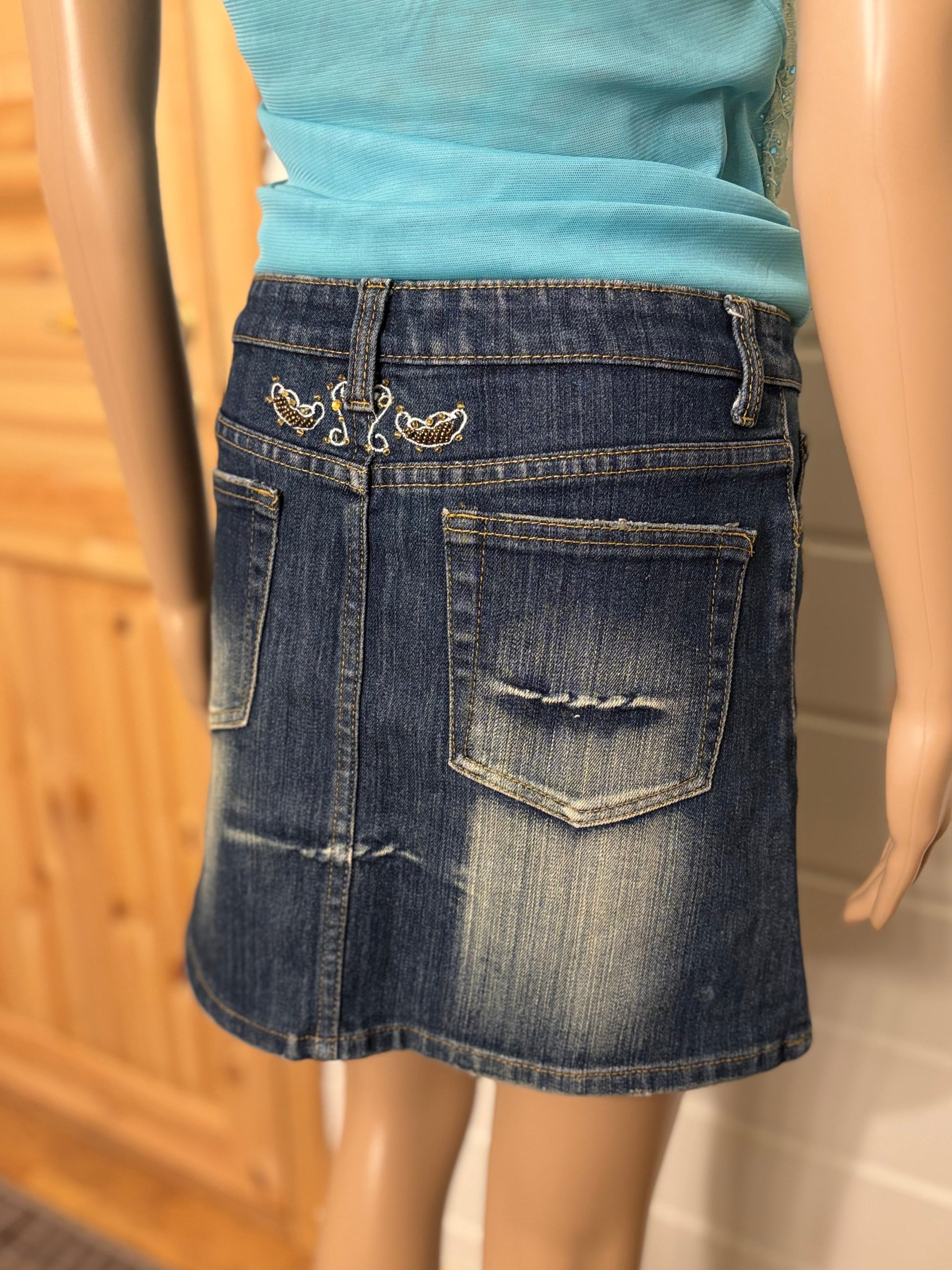 Mørkeblå Denim Mini Skjørt Broderte Detaljer